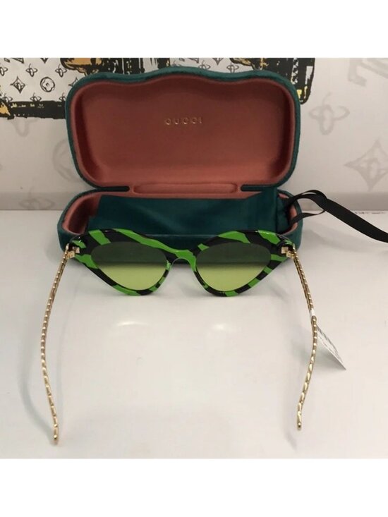 New Authentic Gucci GG0978S 006 Zebra Cat-Eye Sunglasses w/ GG Charms Green/Gold main image 8